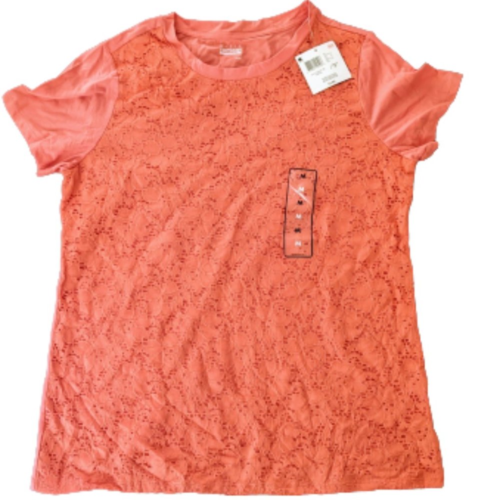 👕Basic Editions Peach Lace Front Short Sleeve Top (Size M) NWT👕